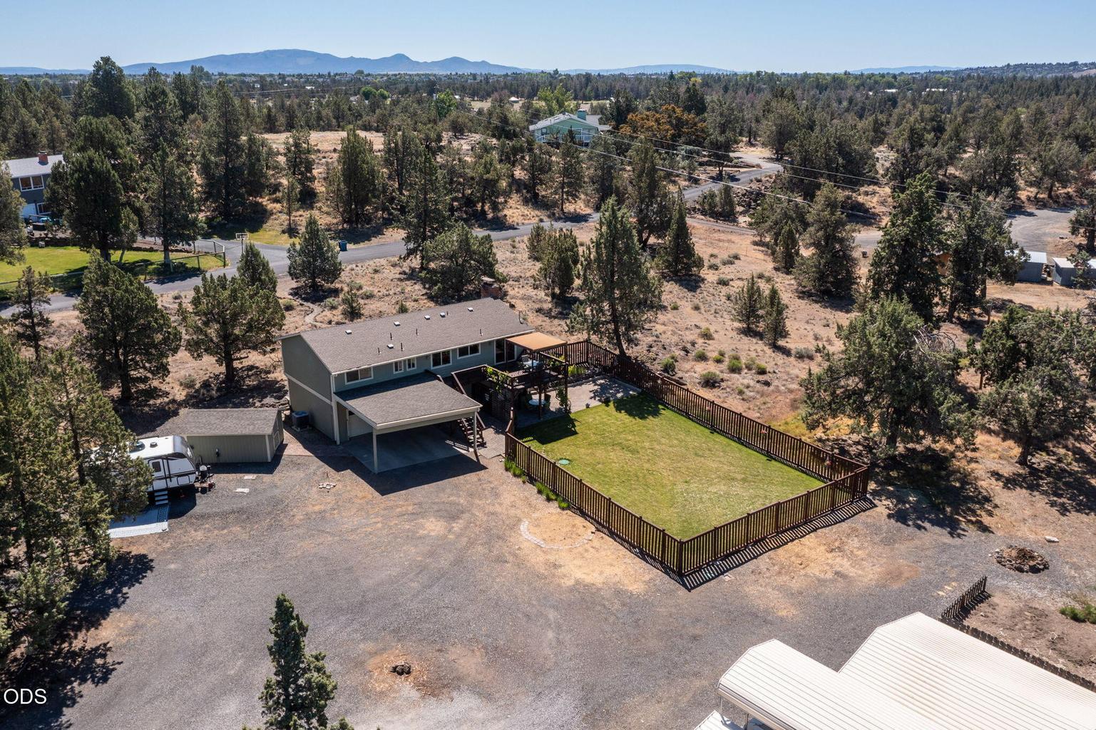 Photo of 4940 NW Jackpine Avenue 44 of 53