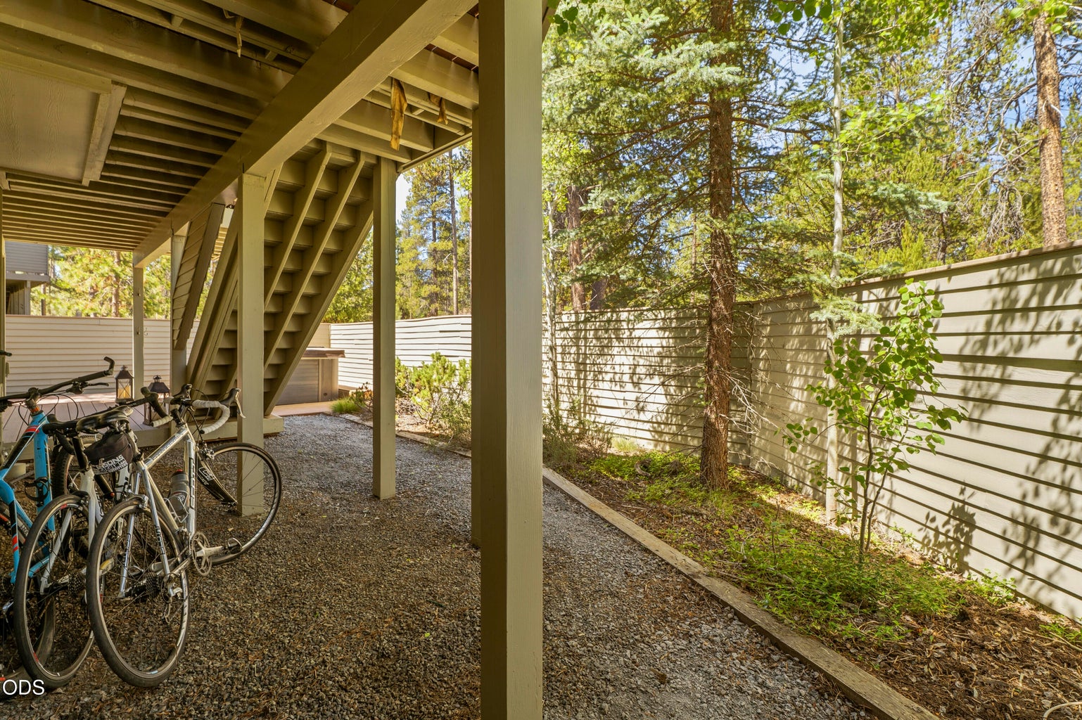 Photo of 57691 Splitrock Lane 11 of 37