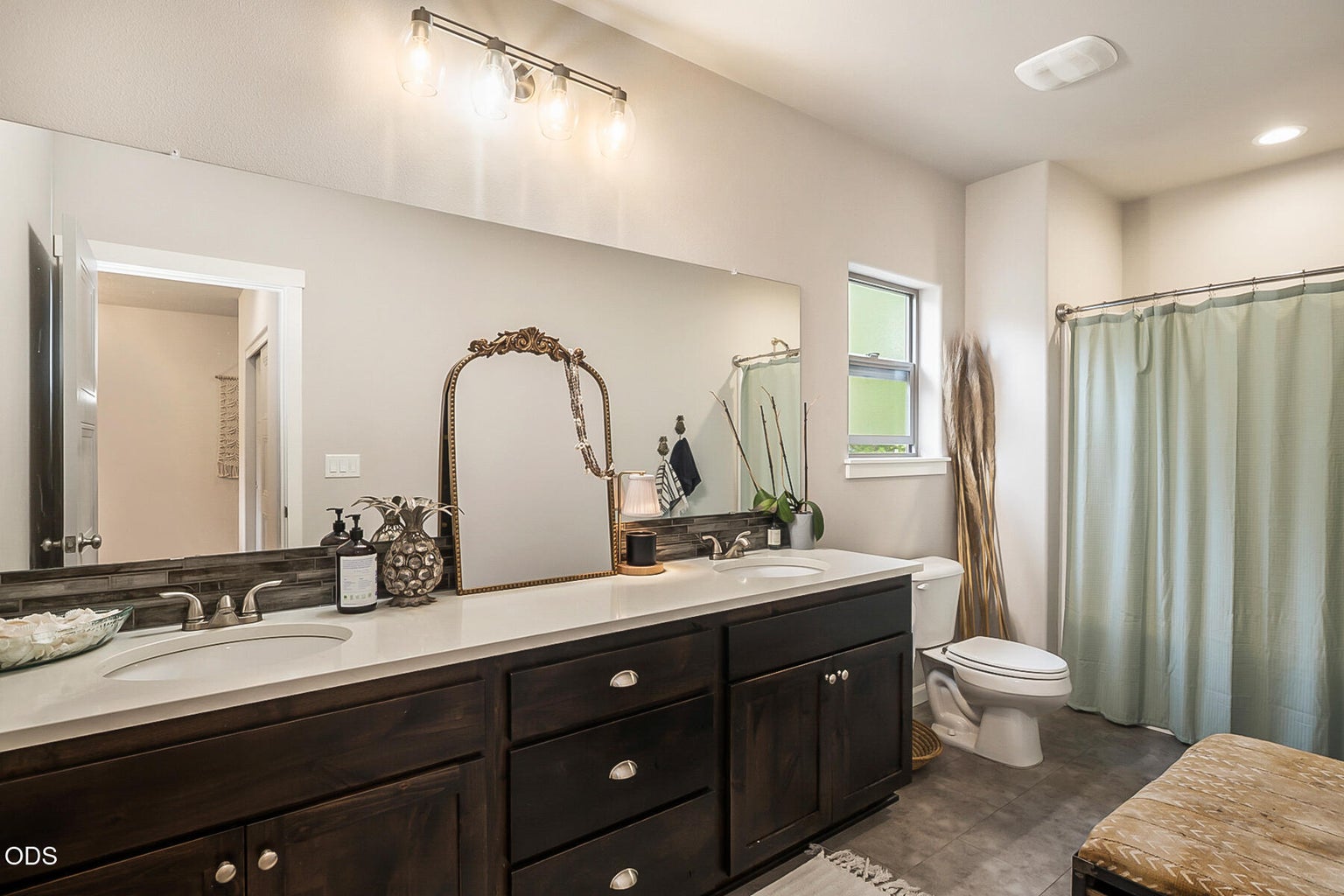 Photo of 2788 SW 34th Street 12 of 48