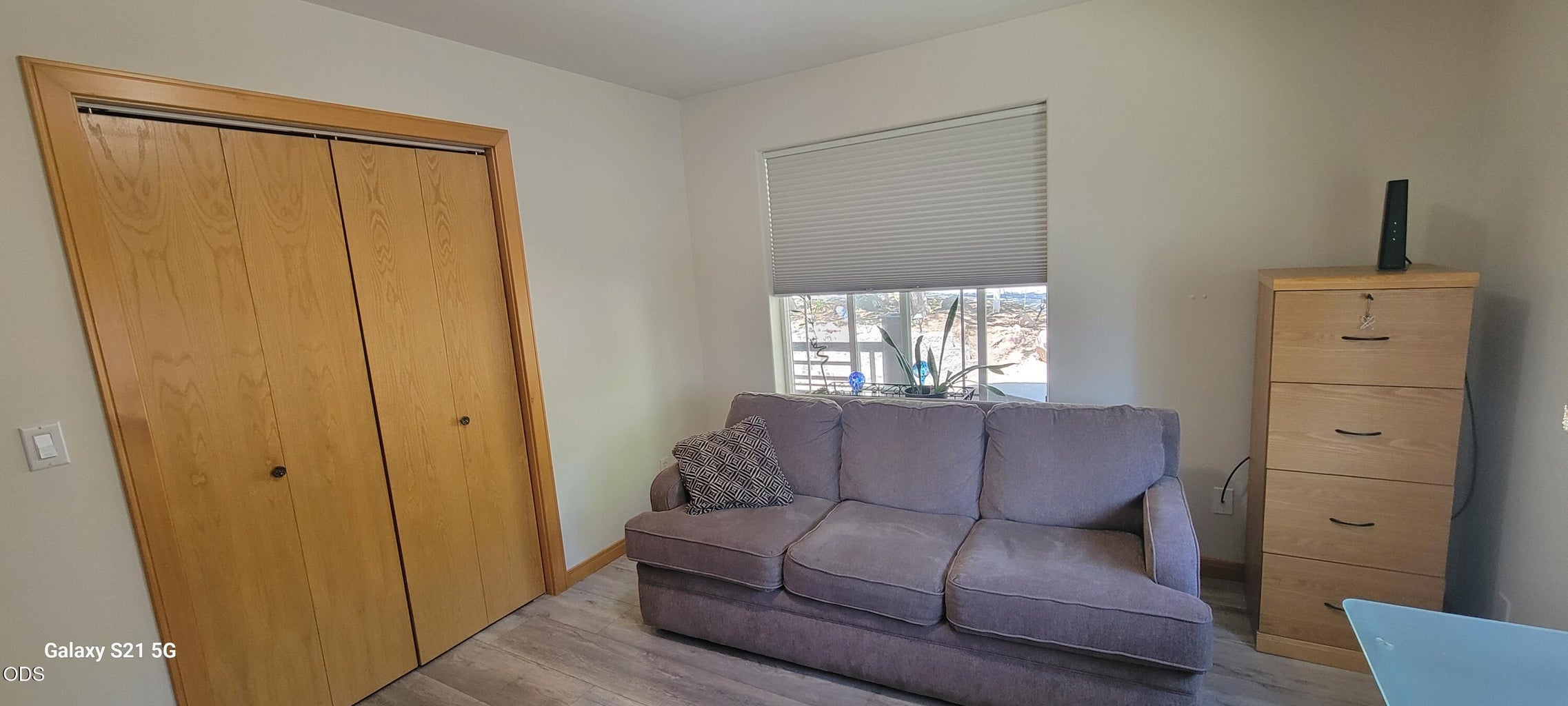 Large 2nd bedroom! Seller is using it as an office.