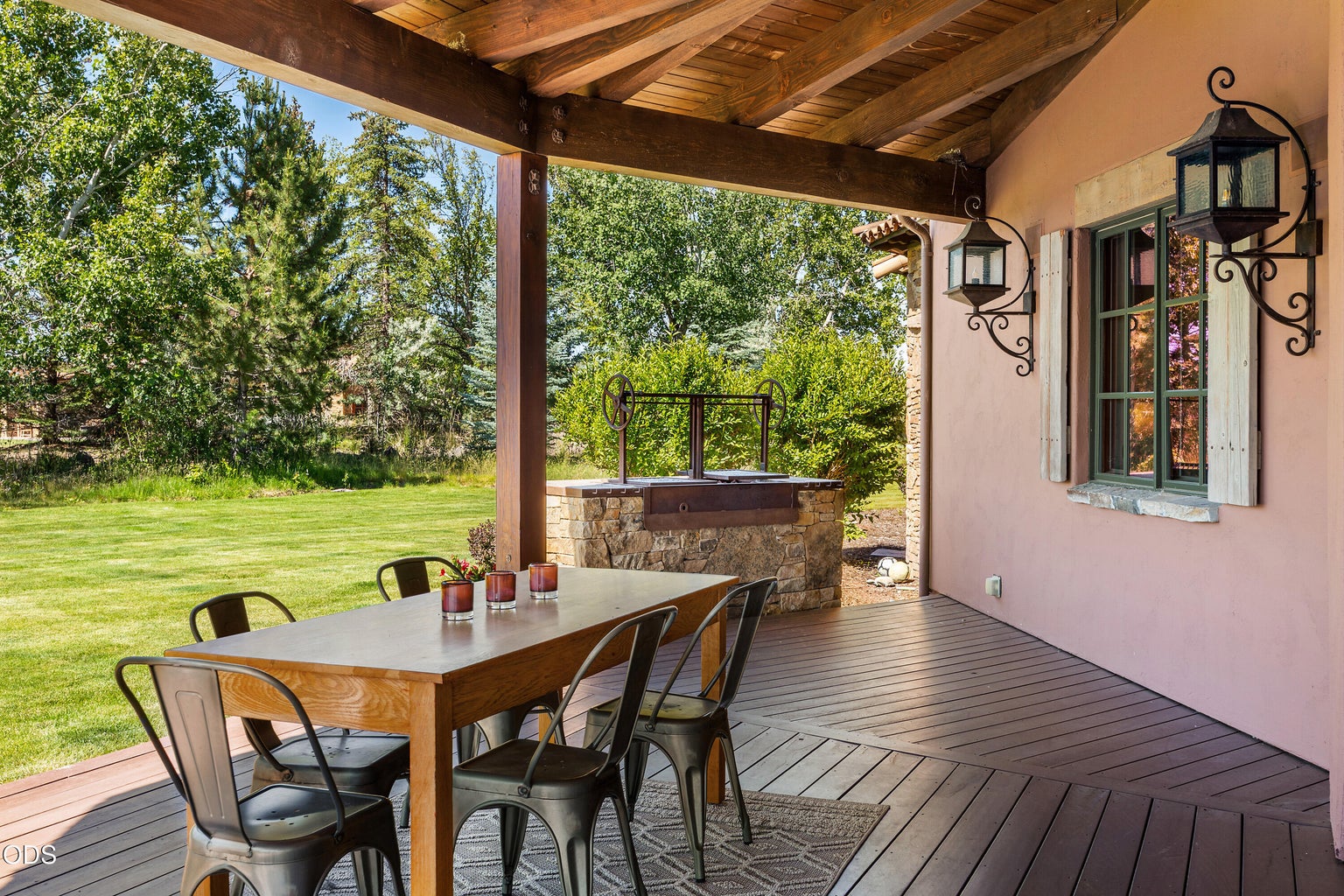Outdoor living space with custom outdoor grill