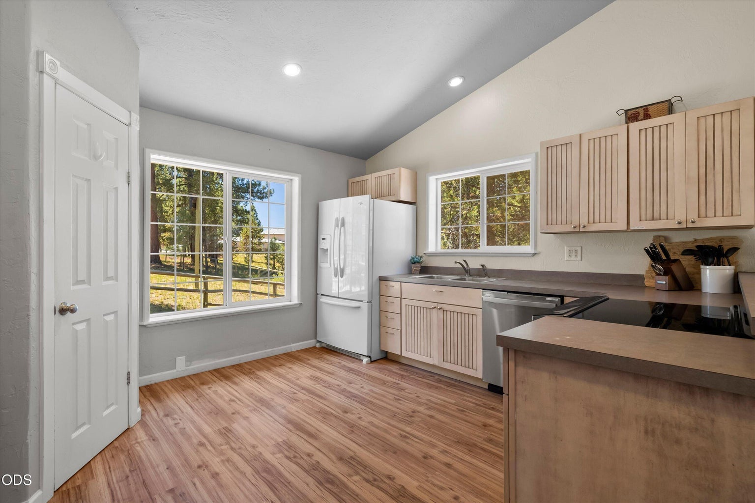Photo of 53345 Riverview Drive 8 of 66