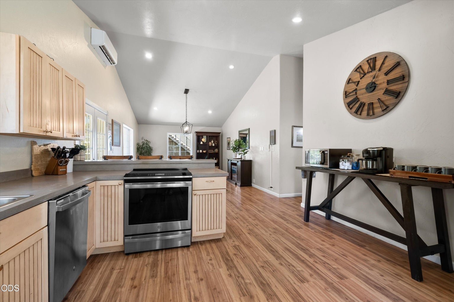 Photo of 53345 Riverview Drive 9 of 66