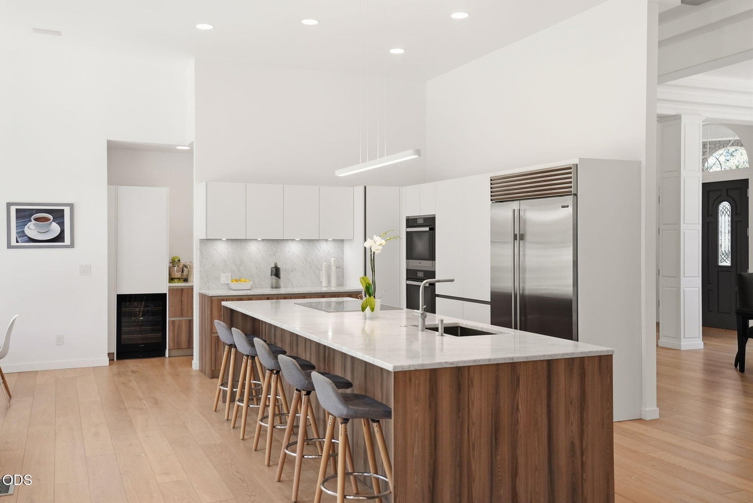 13 ft, Carrara Marble, Kitchen Island.