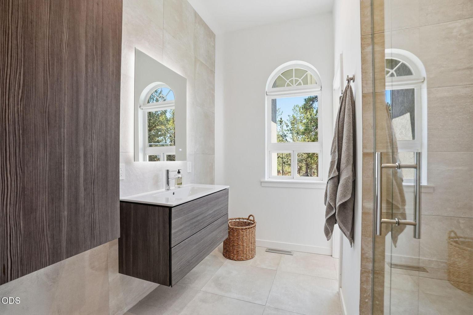 Bedroom #2, En-Suite Bathroom.