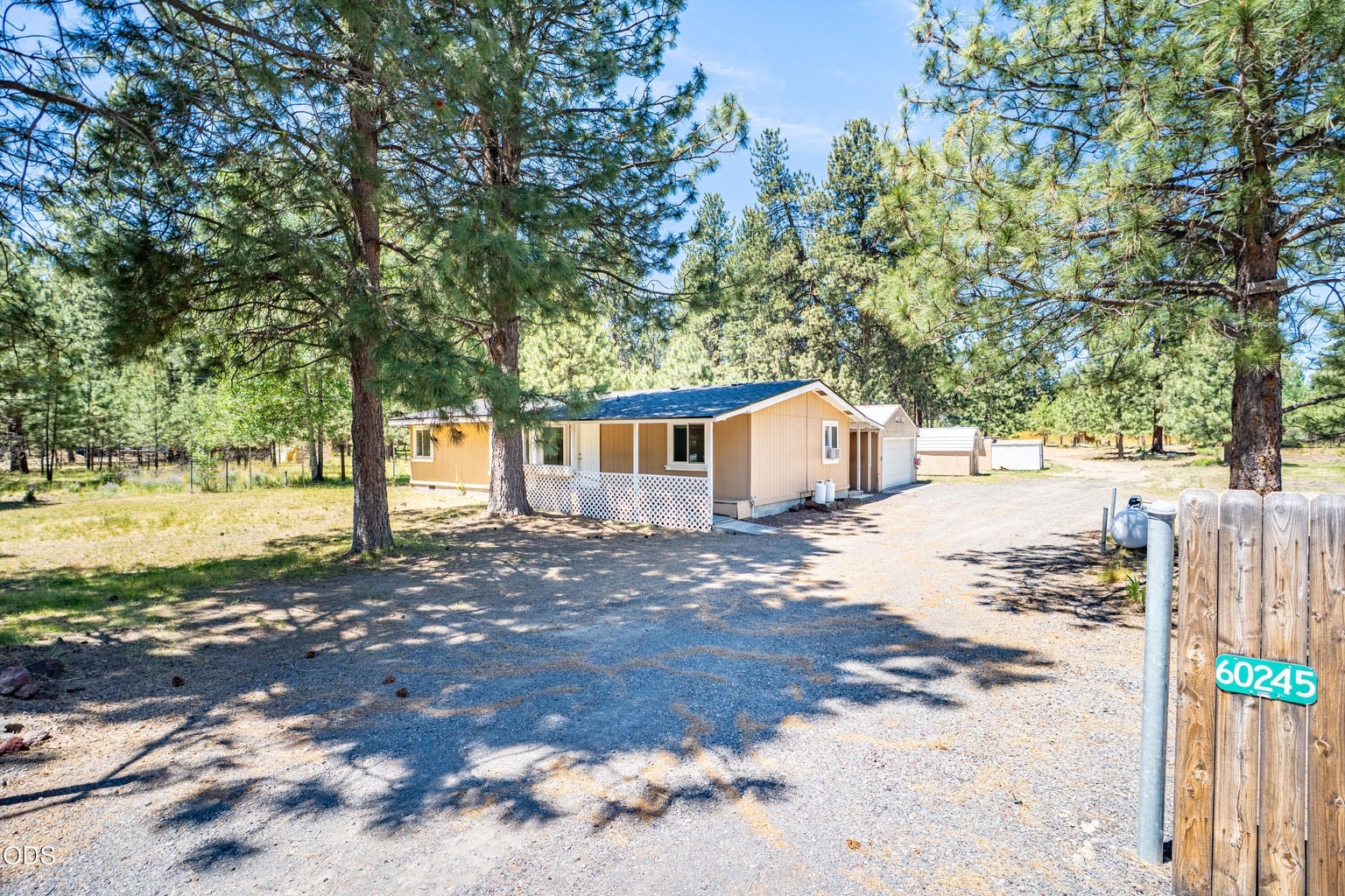 Photo of 60245 Lakeview Drive 5 of 45