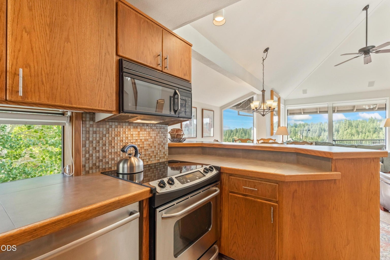 Well equipped kitchen
