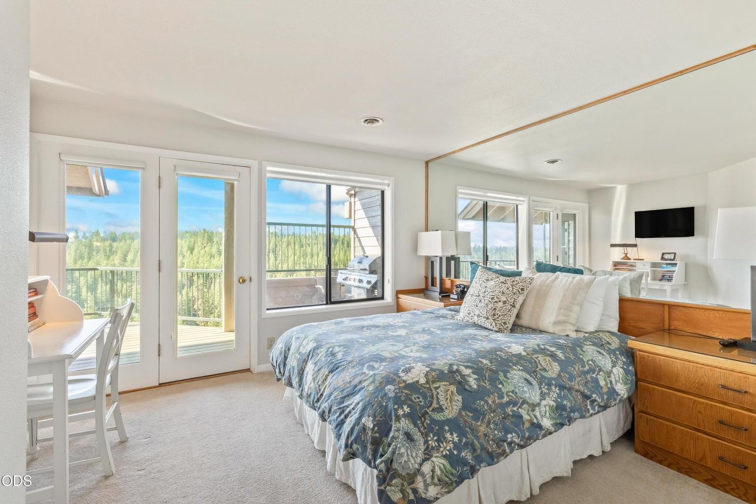 Second full suite with astounding views
