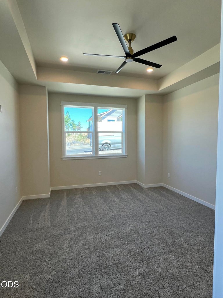 Photo of 202 SE Larkspur Drive 29 of 65
