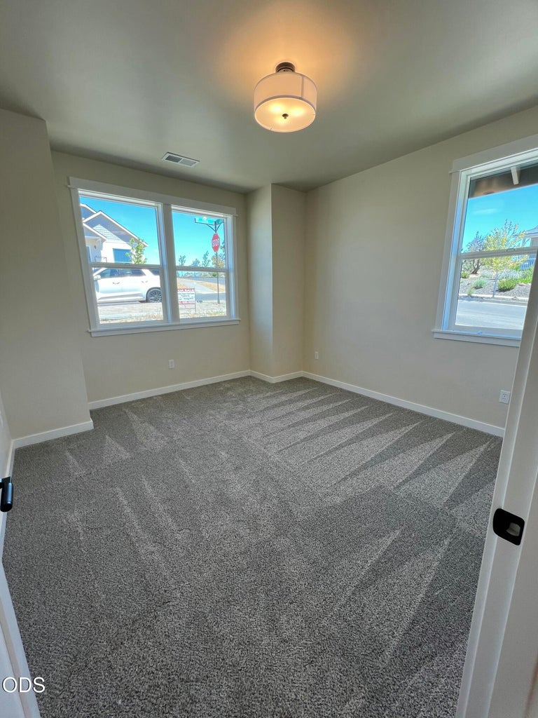 Photo of 202 SE Larkspur Drive 42 of 65