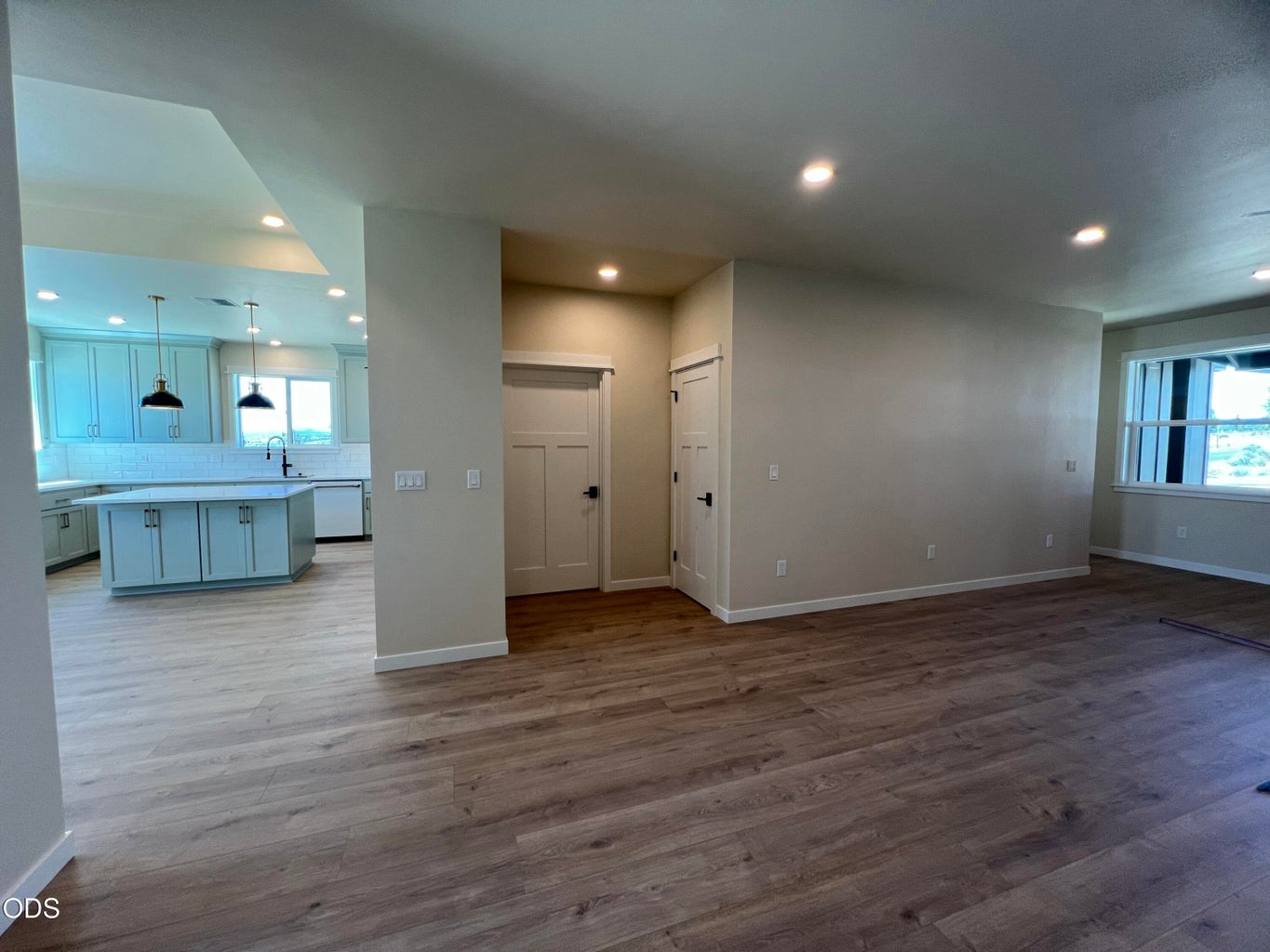 Photo of 202 SE Larkspur Drive 18 of 65