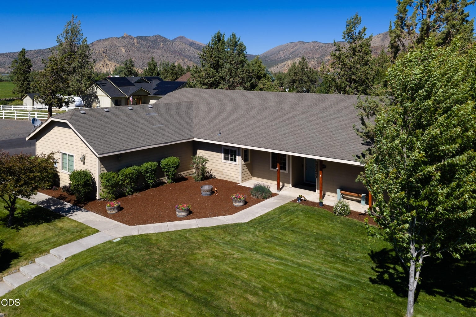Photo of 502 Foss Drive 2 of 34
