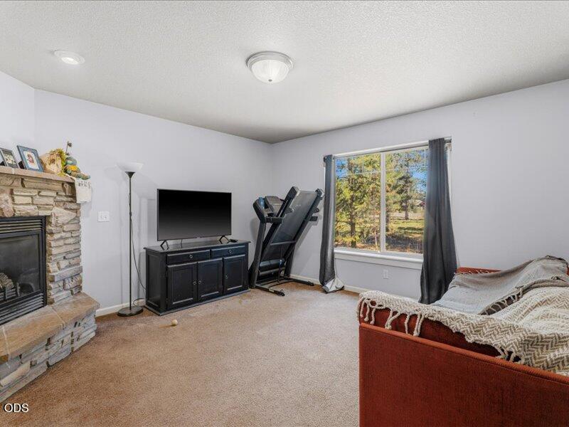 Photo of 16558 Daisy Place 4 of 23