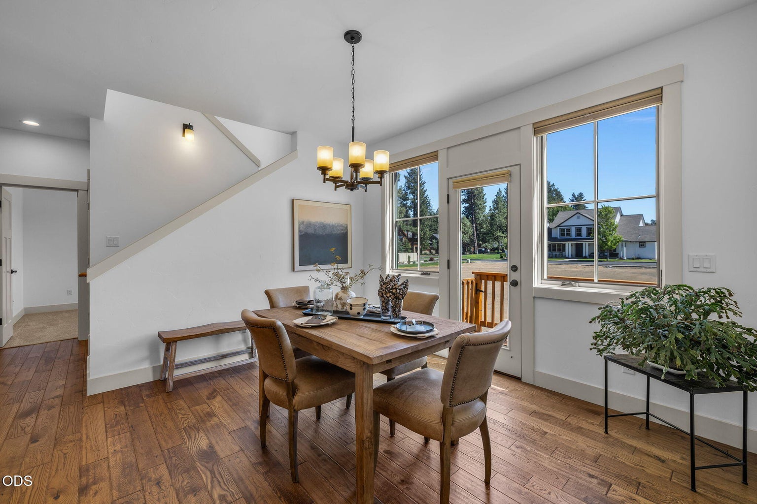 Photo of 446 S Cottonwood Street 9 of 57