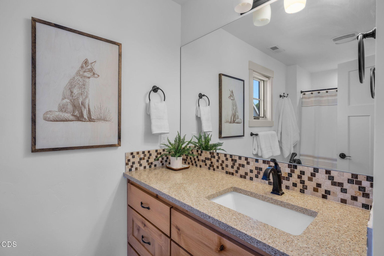 Photo of 446 S Cottonwood Street 31 of 57