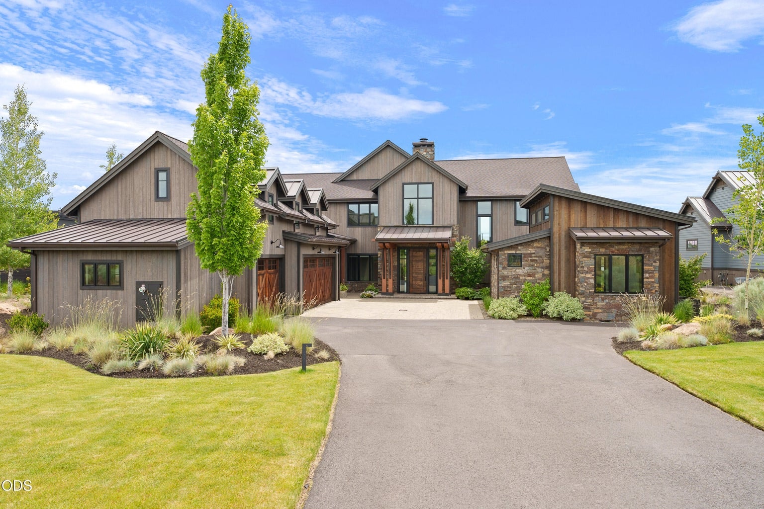 Photo of 19167 Cartwright Court 1 of 59