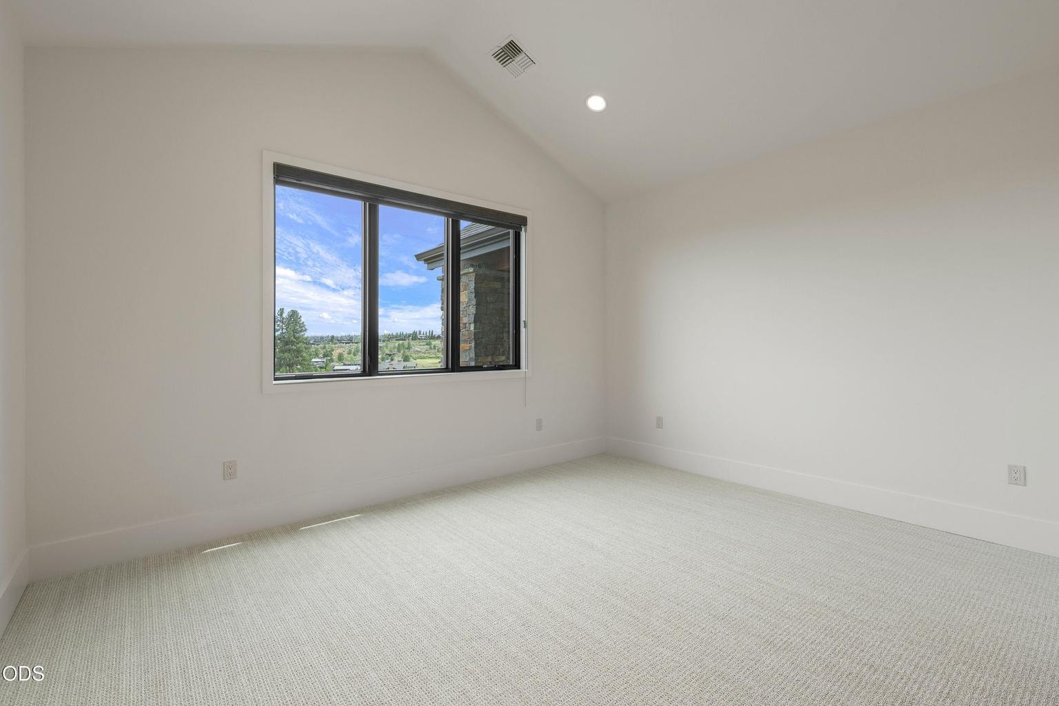 Photo of 19167 Cartwright Court 31 of 59