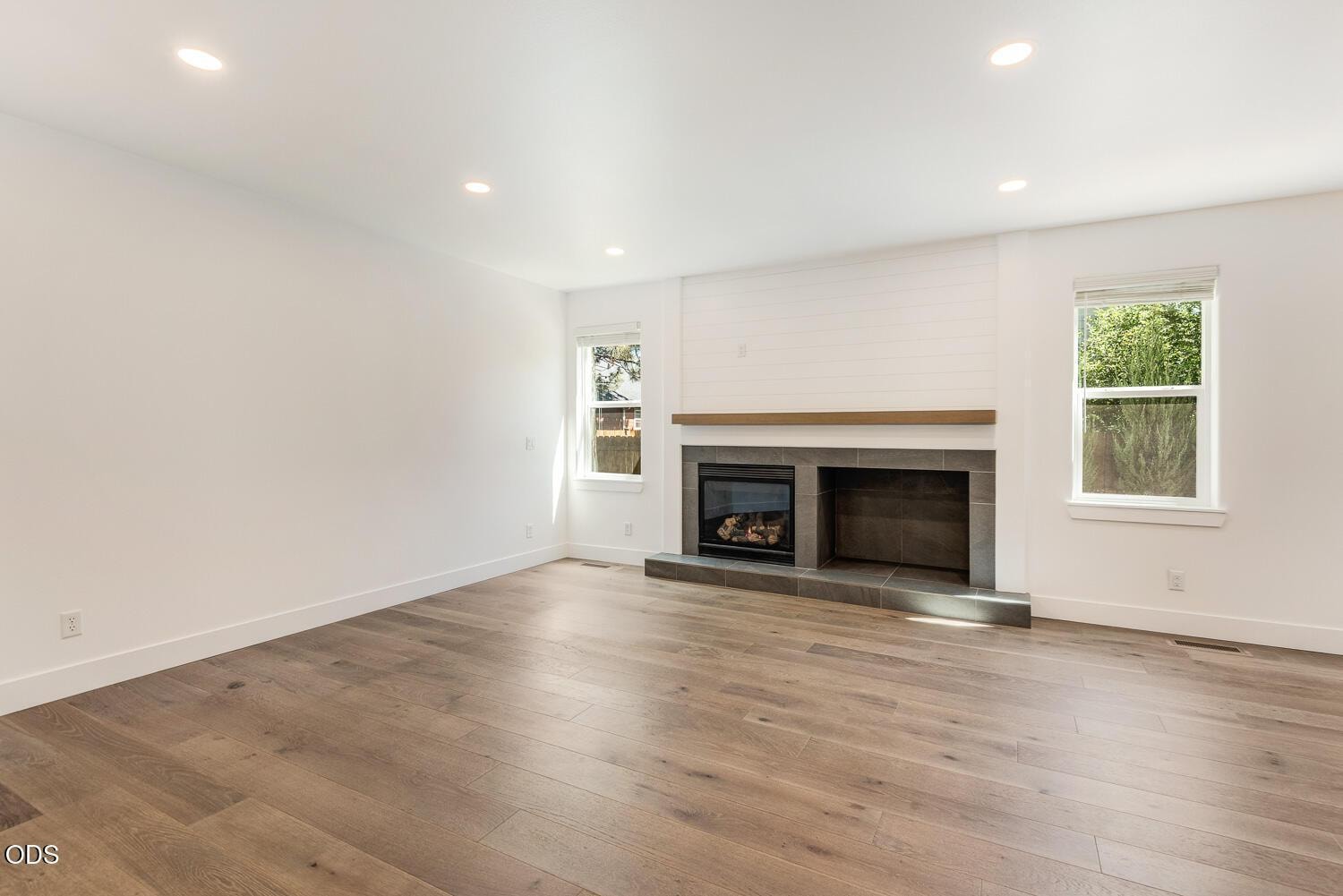 Photo of 1641 W Hill Avenue 5 of 35