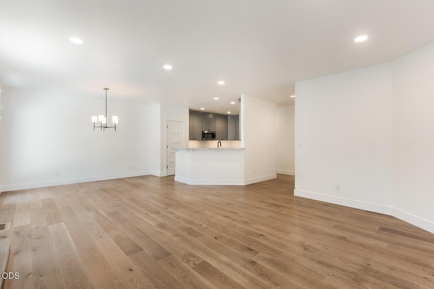 Photo of 1641 W Hill Avenue 7 of 35