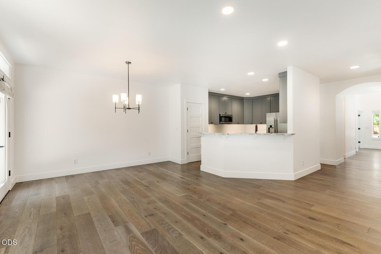 Photo of 1641 W Hill Avenue 9 of 35