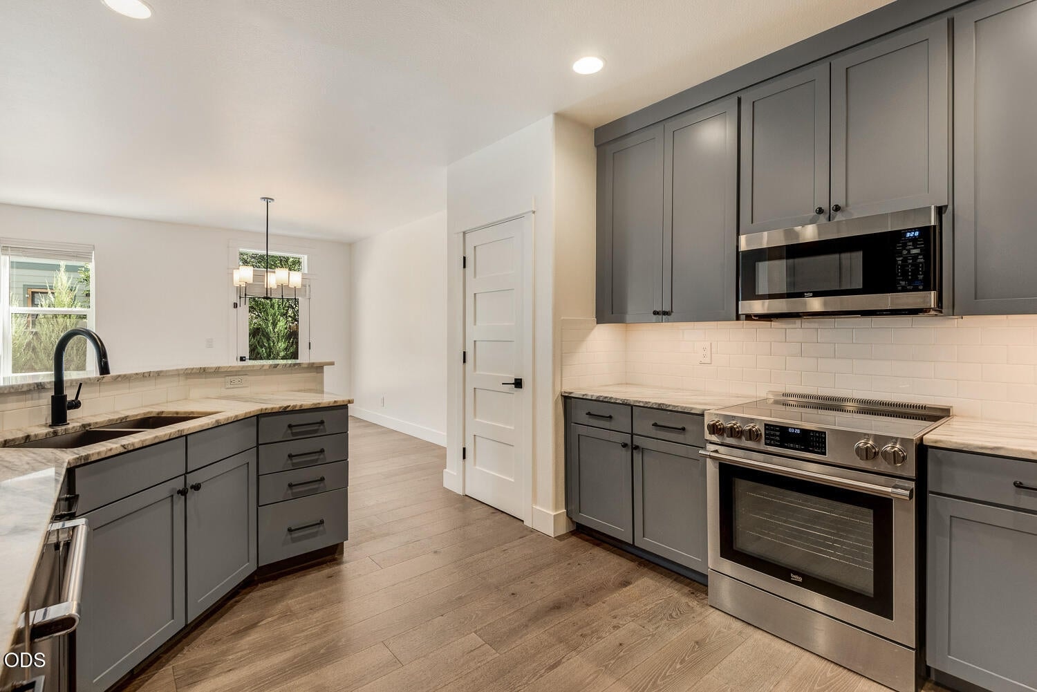 Photo of 1641 W Hill Avenue 14 of 35