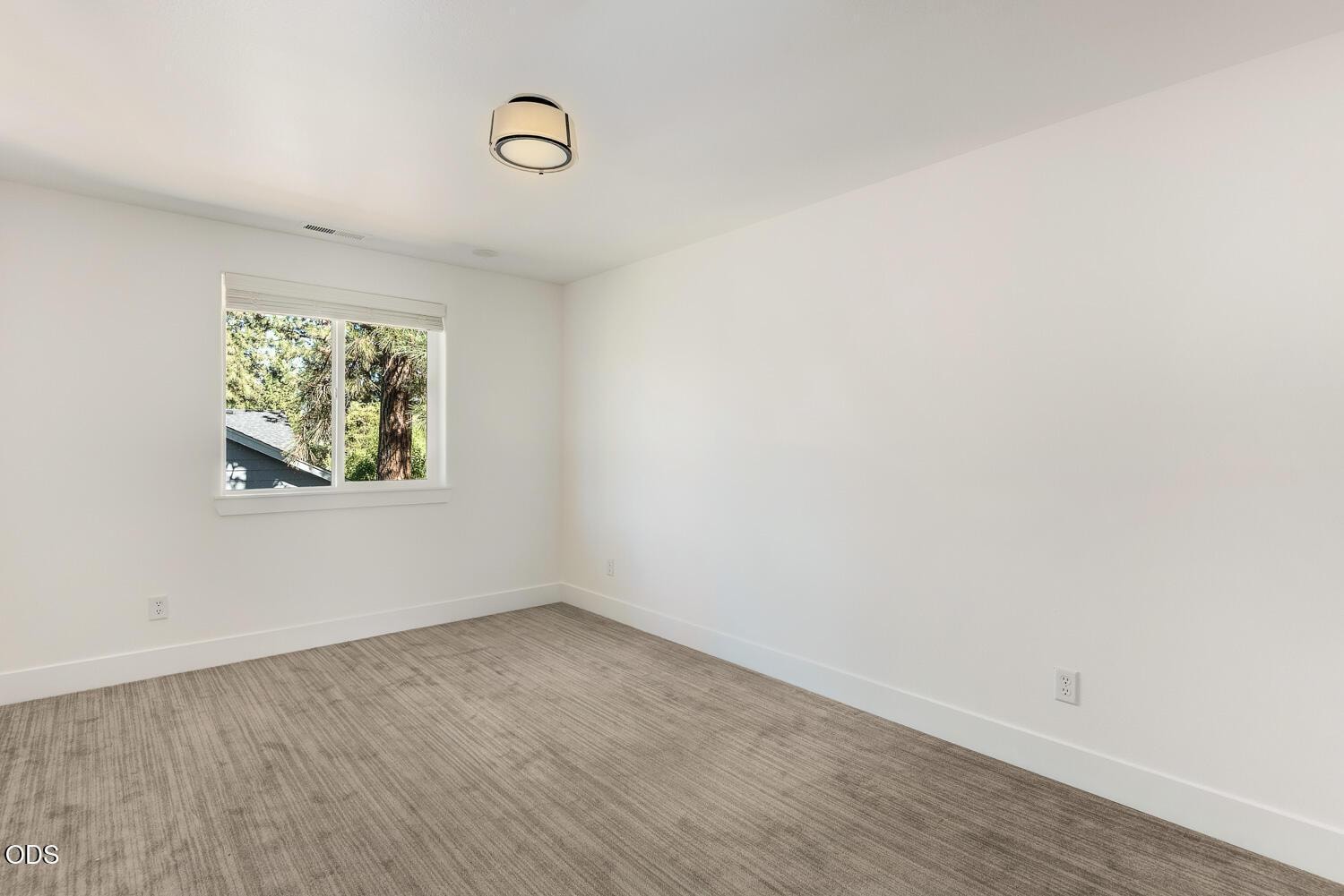 Photo of 1641 W Hill Avenue 25 of 35