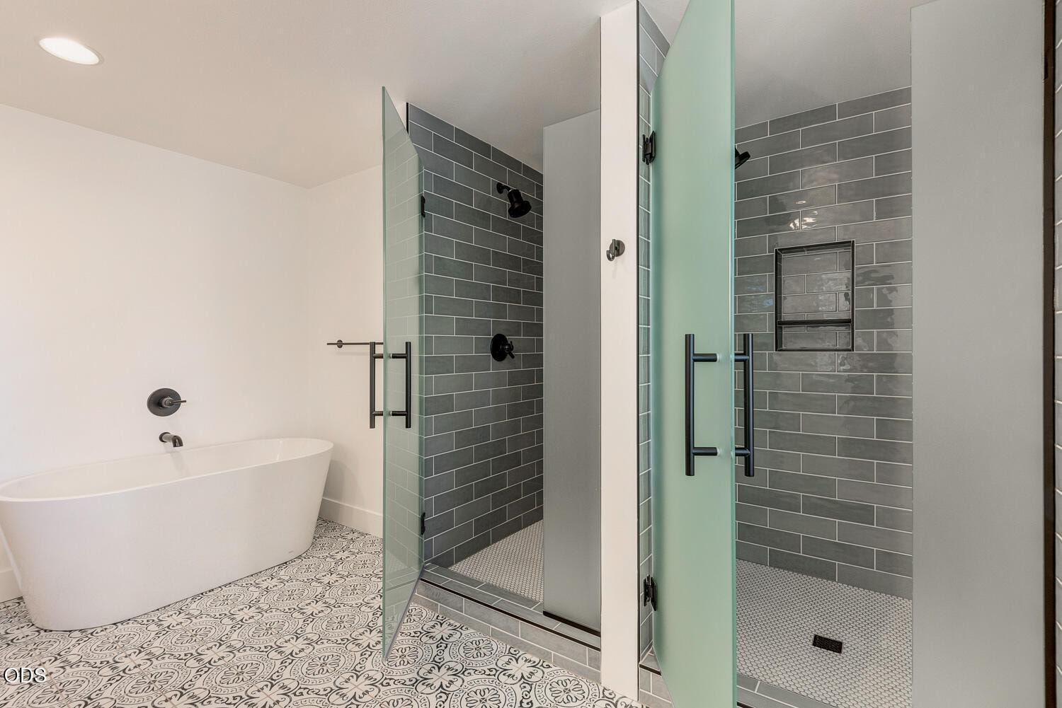 Photo of 1641 W Hill Avenue 28 of 35