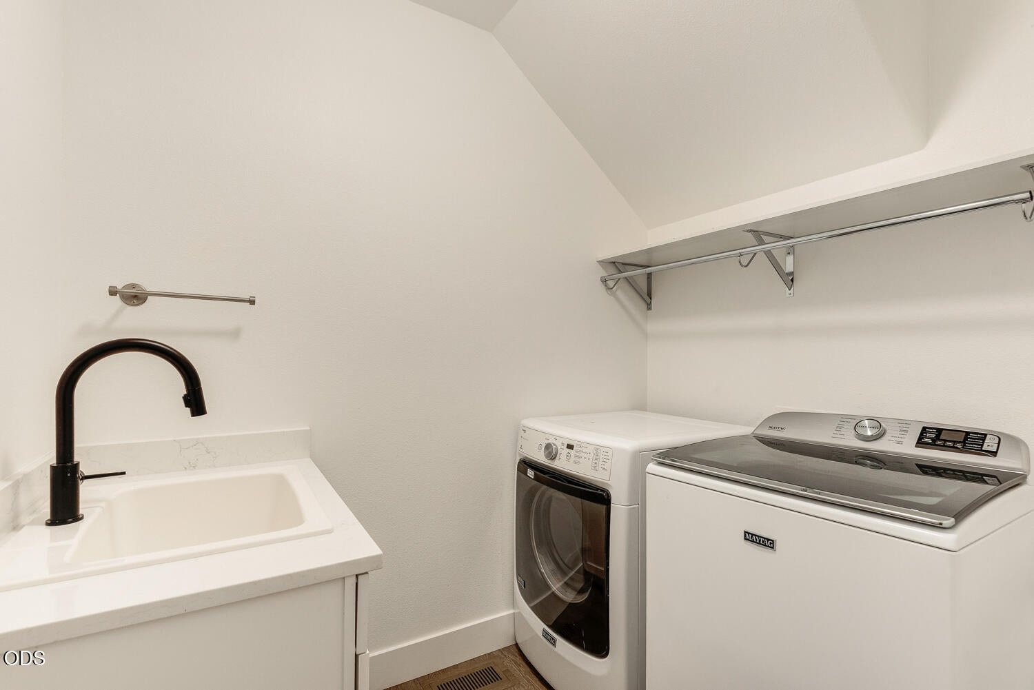 Photo of 1641 W Hill Avenue 30 of 35