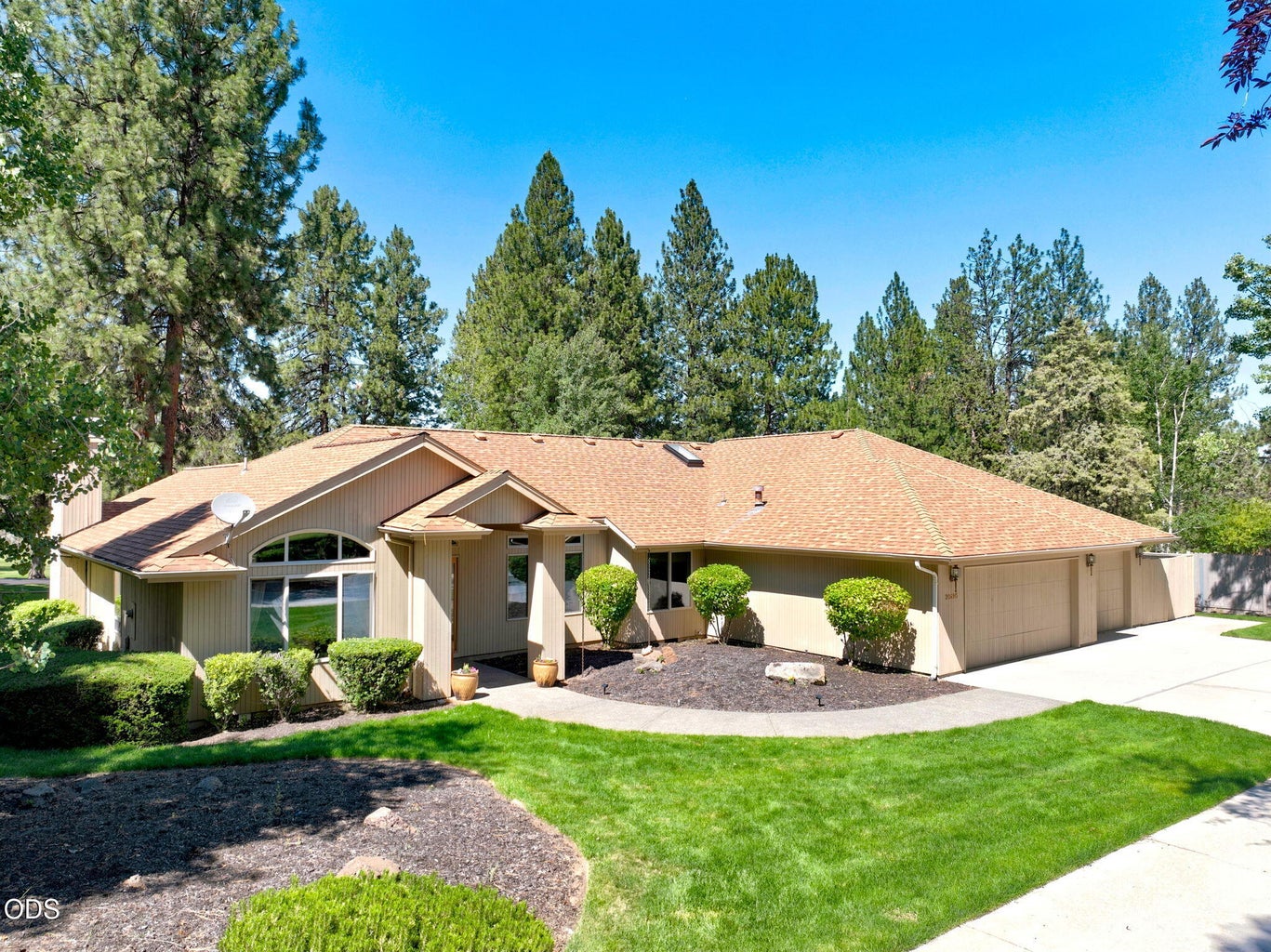 Photo of 20490 Timberline Court 2 of 36