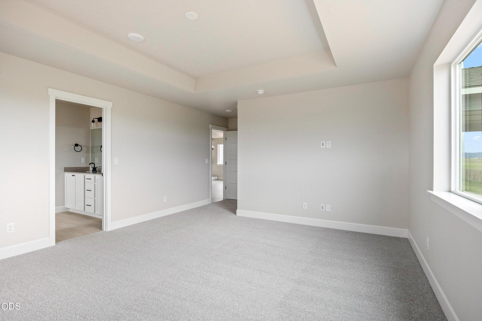 Photo of 1172 NW Fairway Road 13 of 21