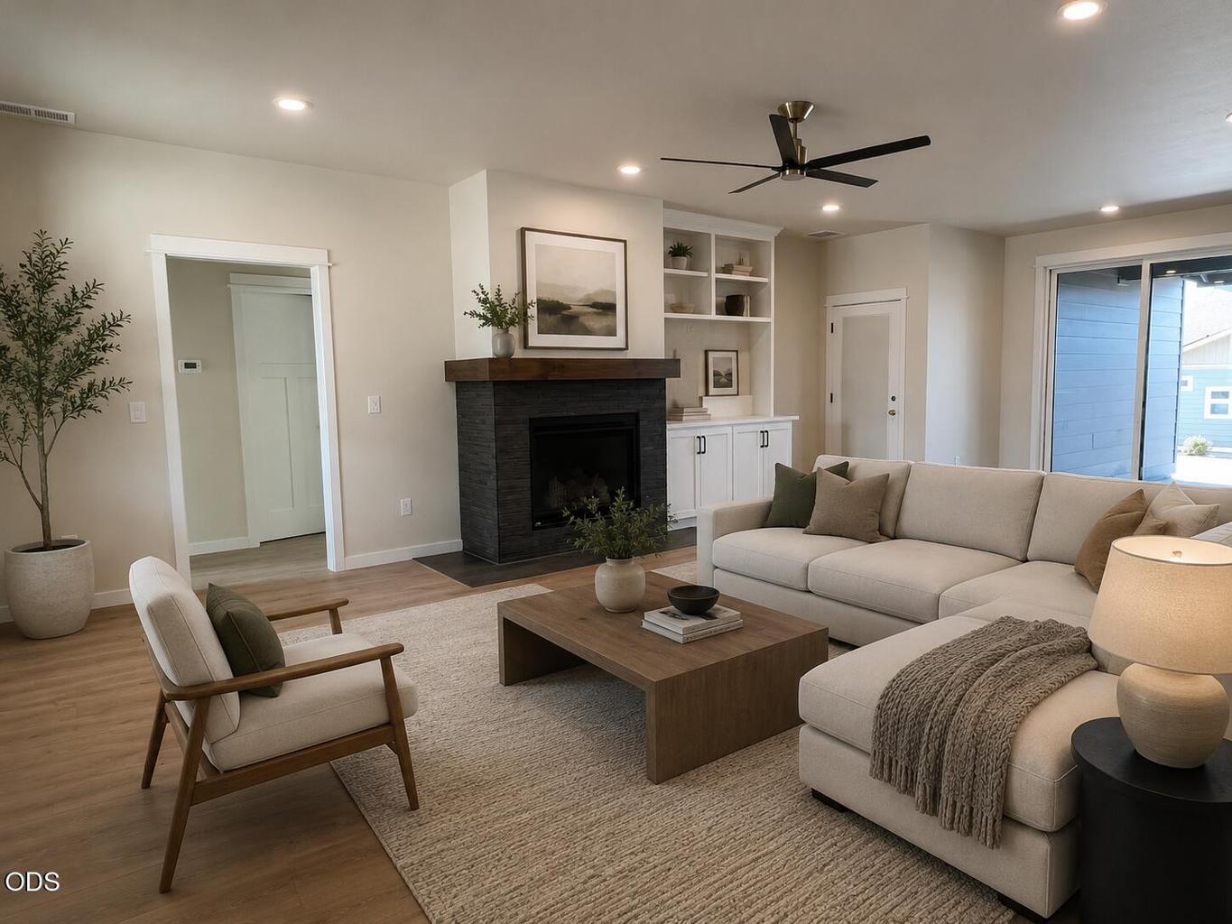 Photo of 202 SE Larkspur Drive 21 of 65