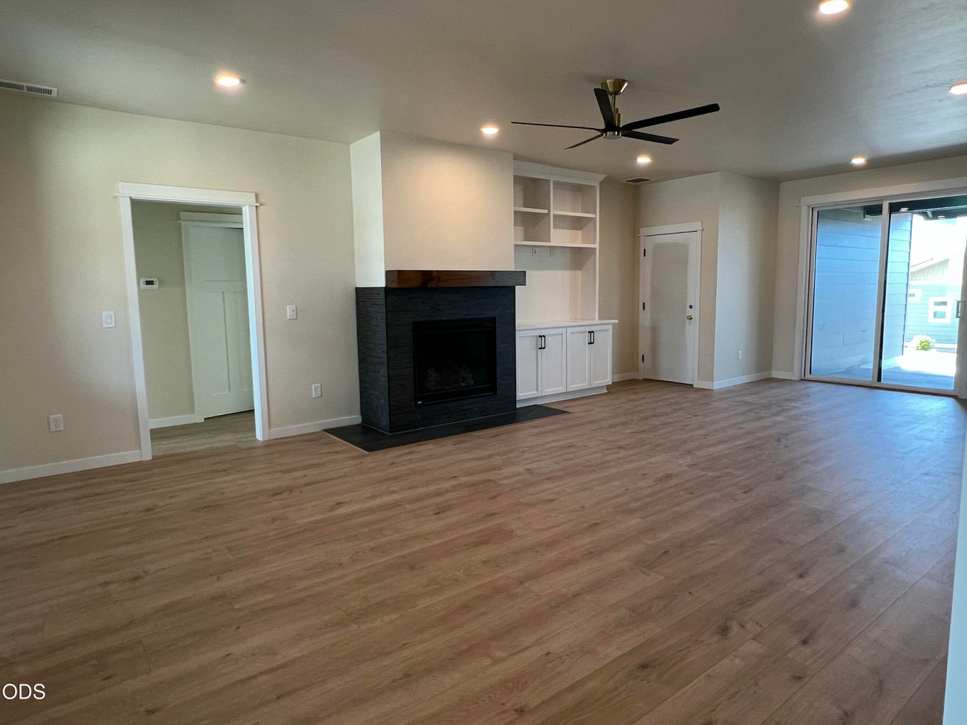 Photo of 202 SE Larkspur Drive 20 of 65