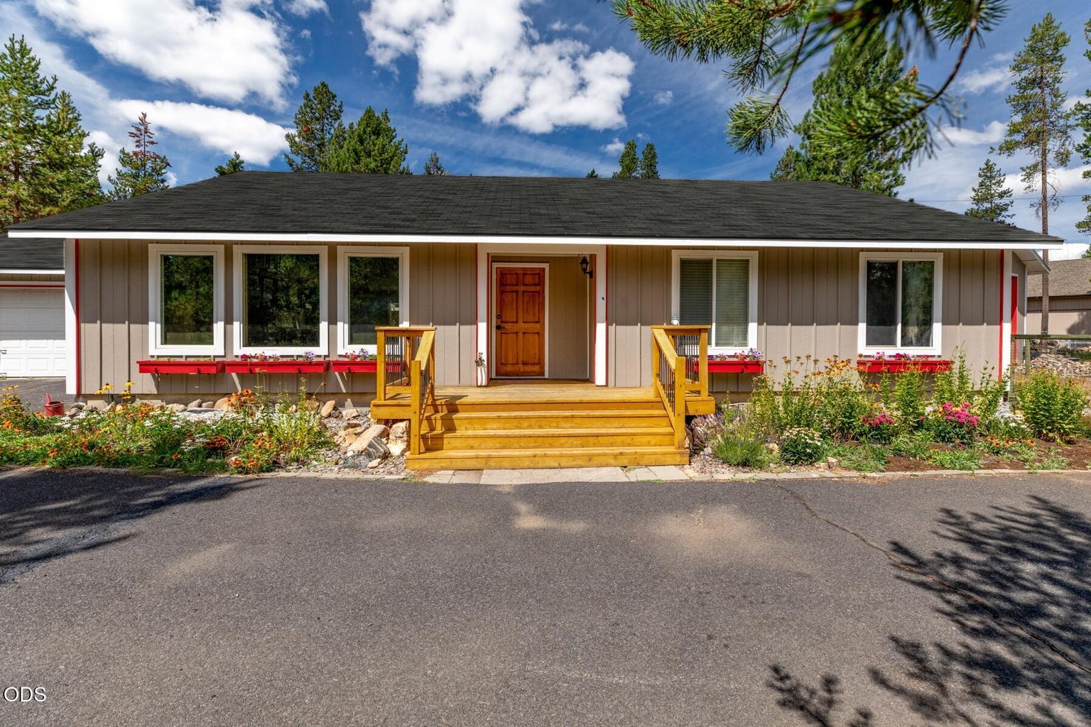 Photo of 55219 Lazy River Drive 3 of 48
