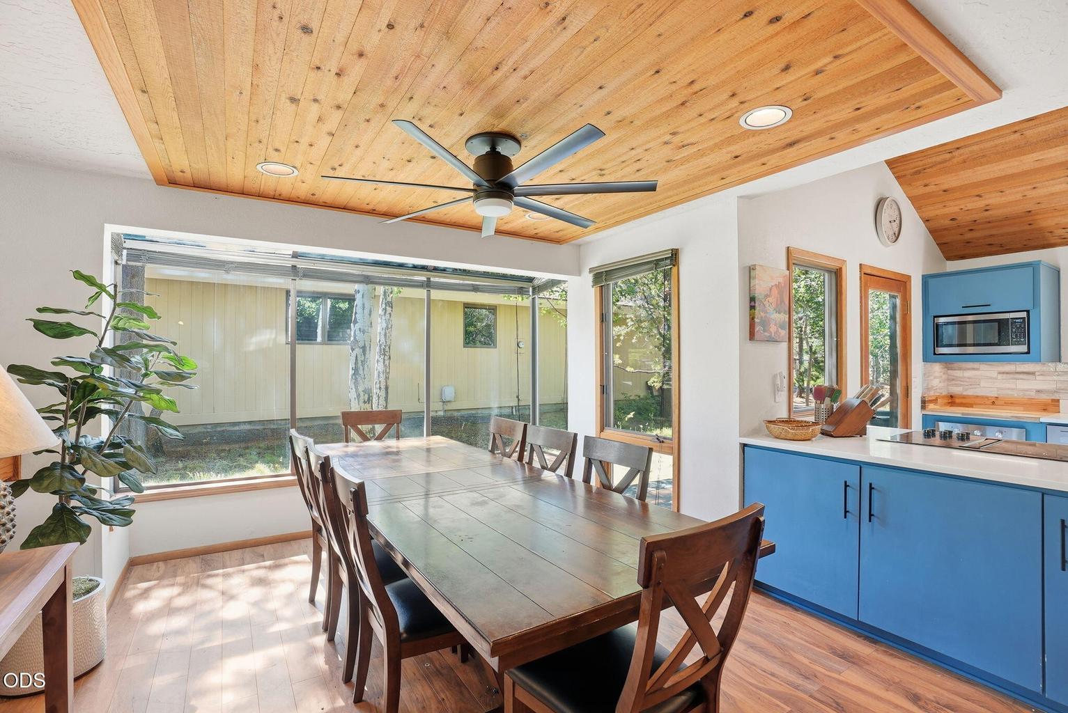 Photo of 17901 Red Cedar Lane 9 of 43