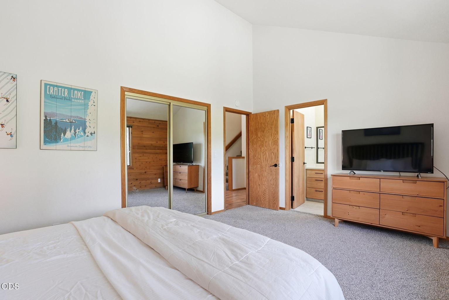 Photo of 17901 Red Cedar Lane 17 of 43