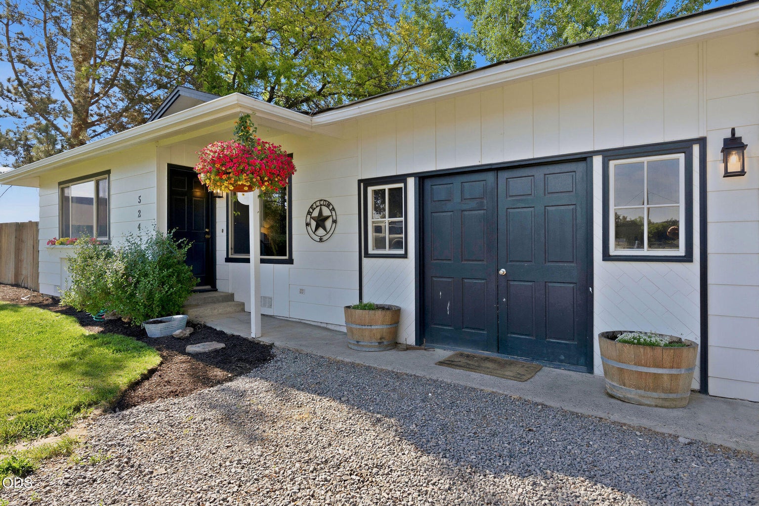 Photo of 524 NW Martingale Road 4 of 32