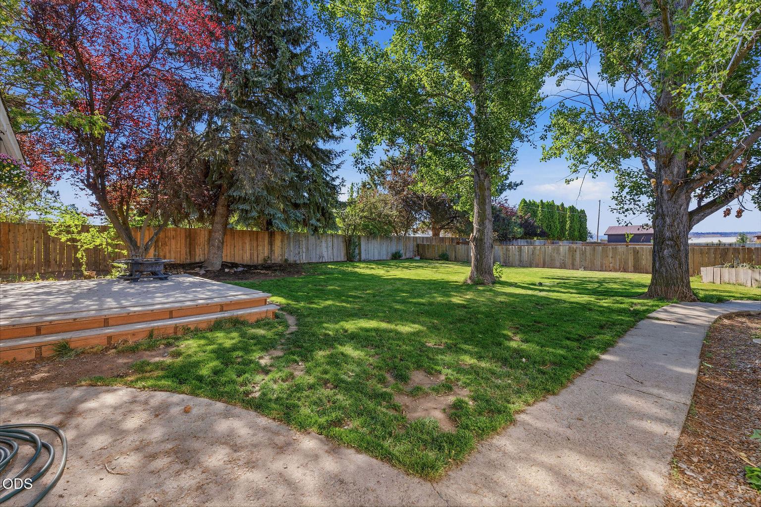 Photo of 524 NW Martingale Road 16 of 32