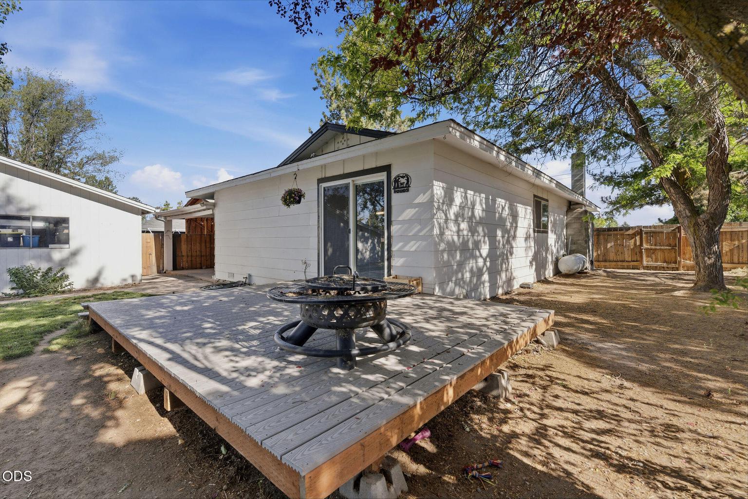 Photo of 524 NW Martingale Road 24 of 32