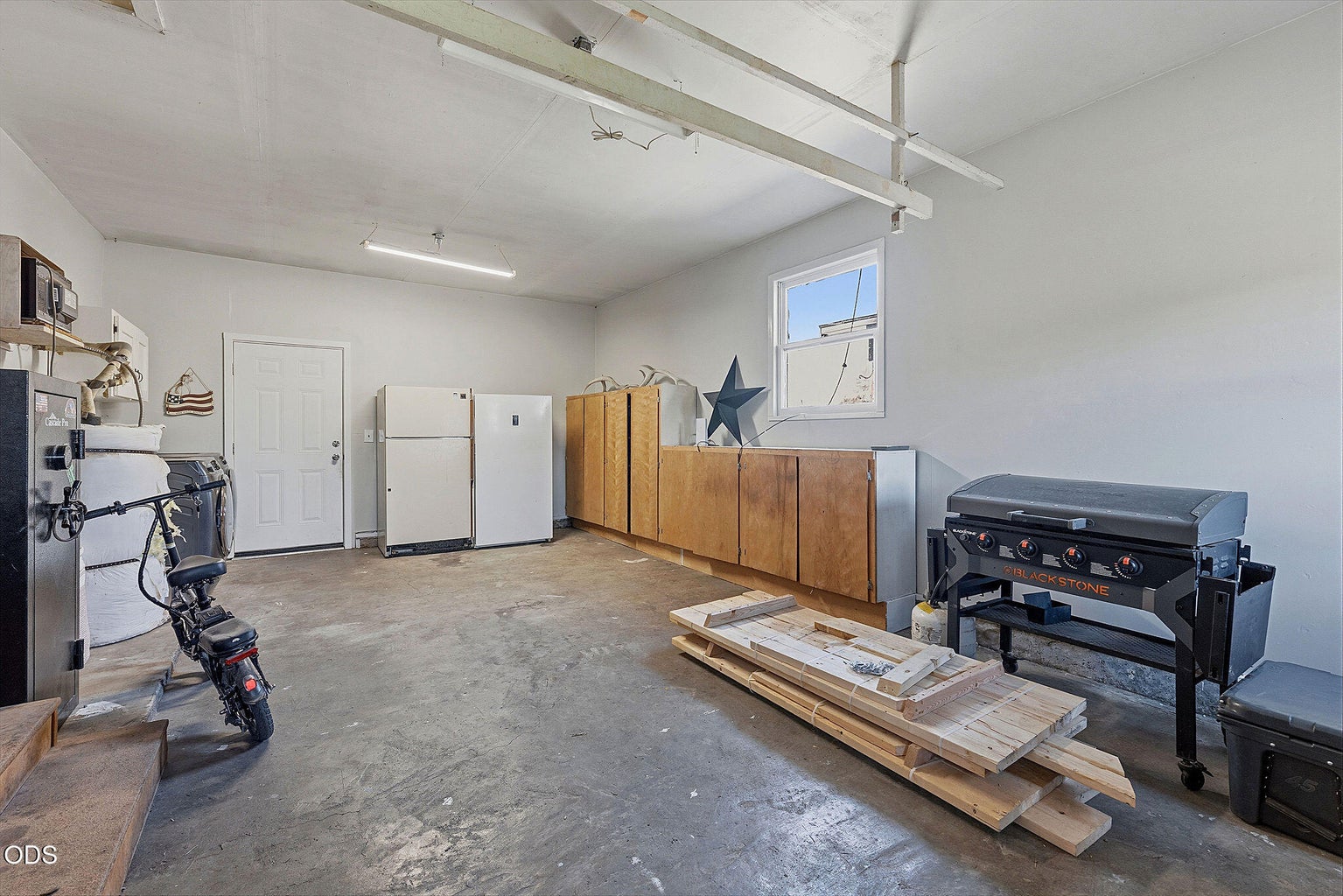 Photo of 524 NW Martingale Road 25 of 32