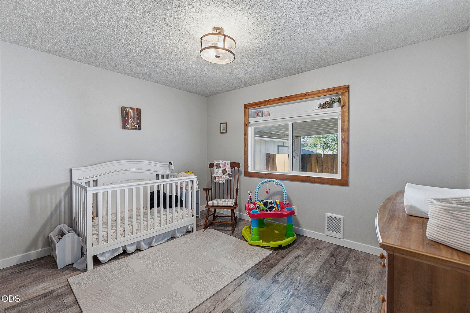 Photo of 524 NW Martingale Road 14 of 32