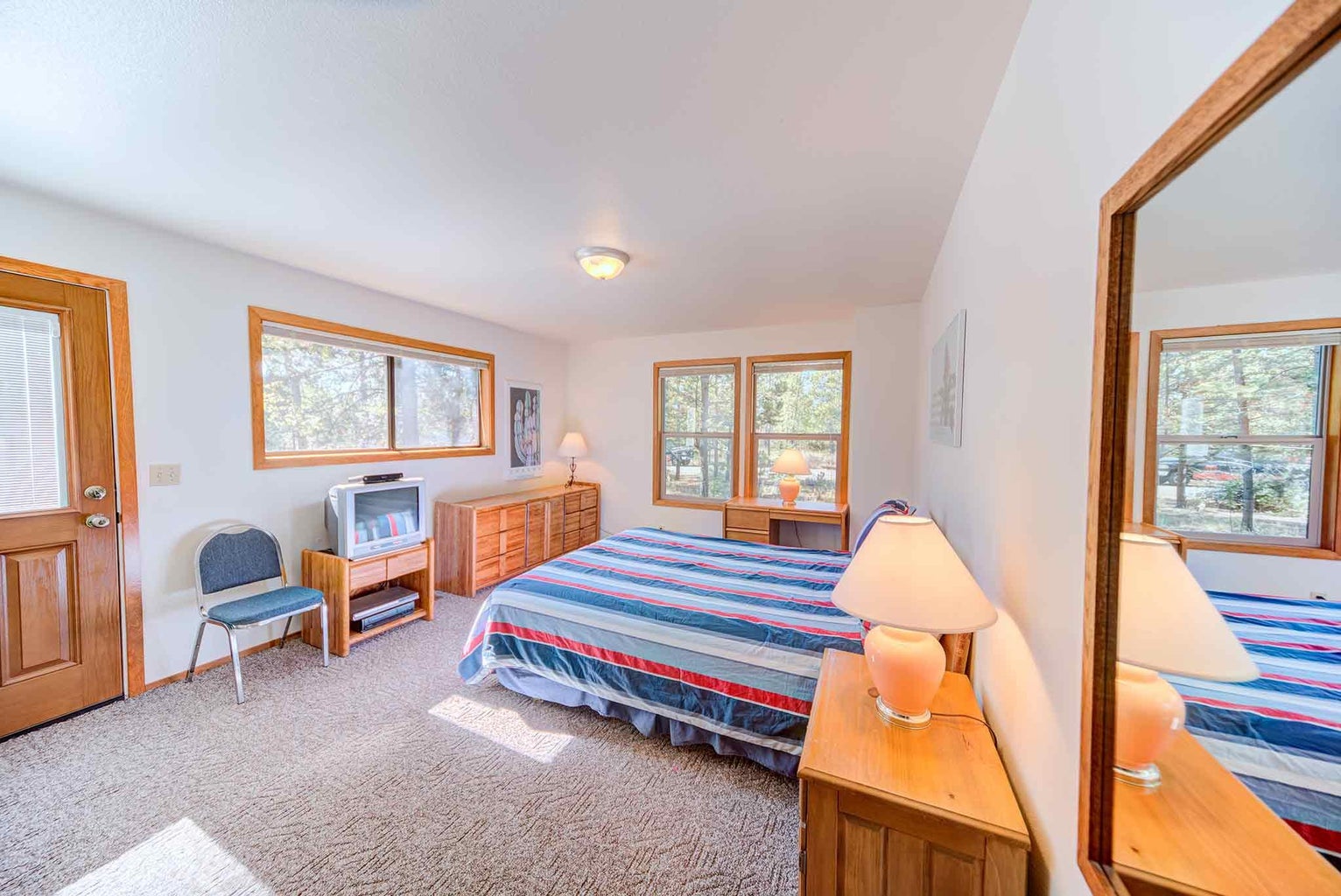 Photo of 57598 White Elm 9 of 32