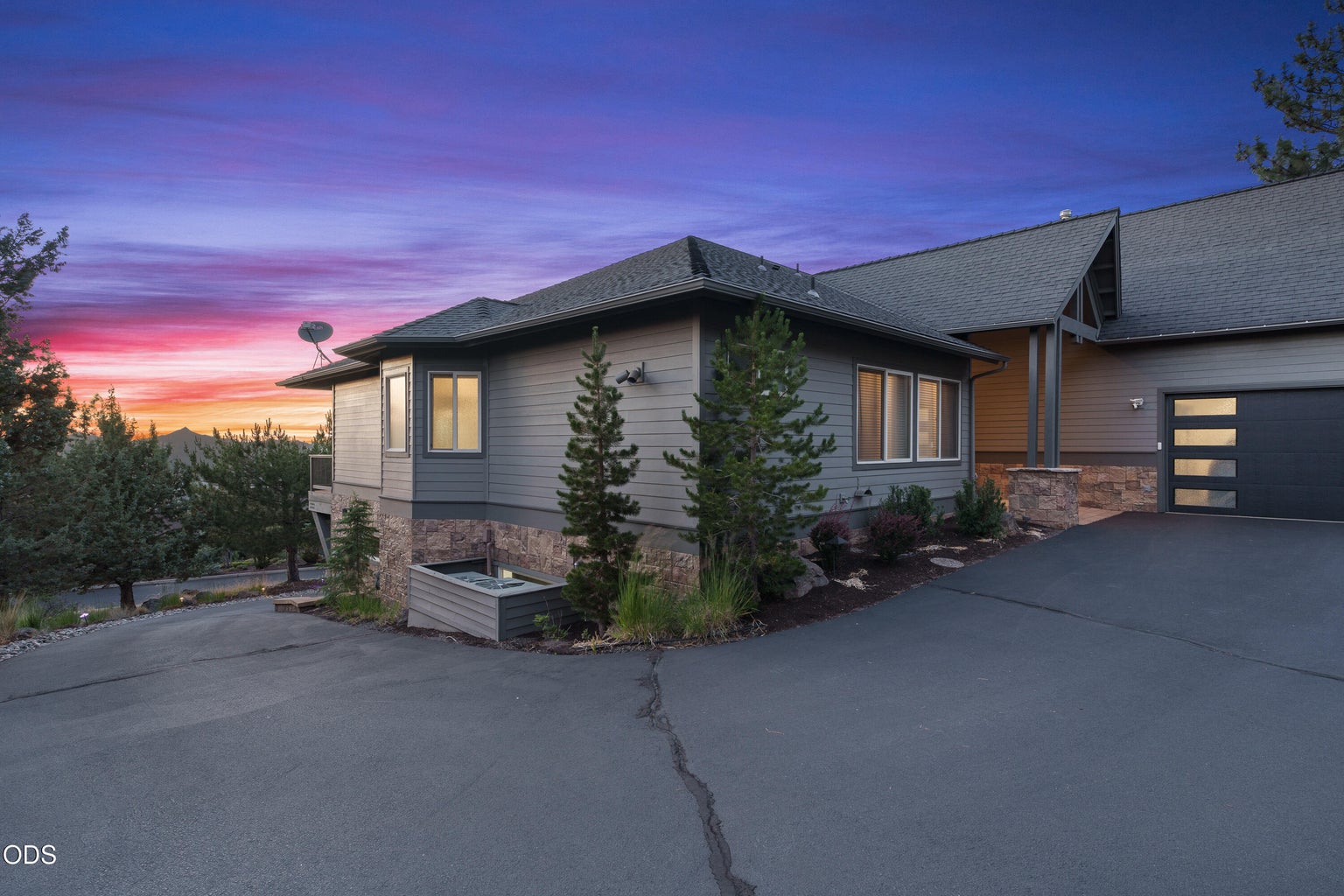 Photo of 1359 NW Remarkable Drive 51 of 63