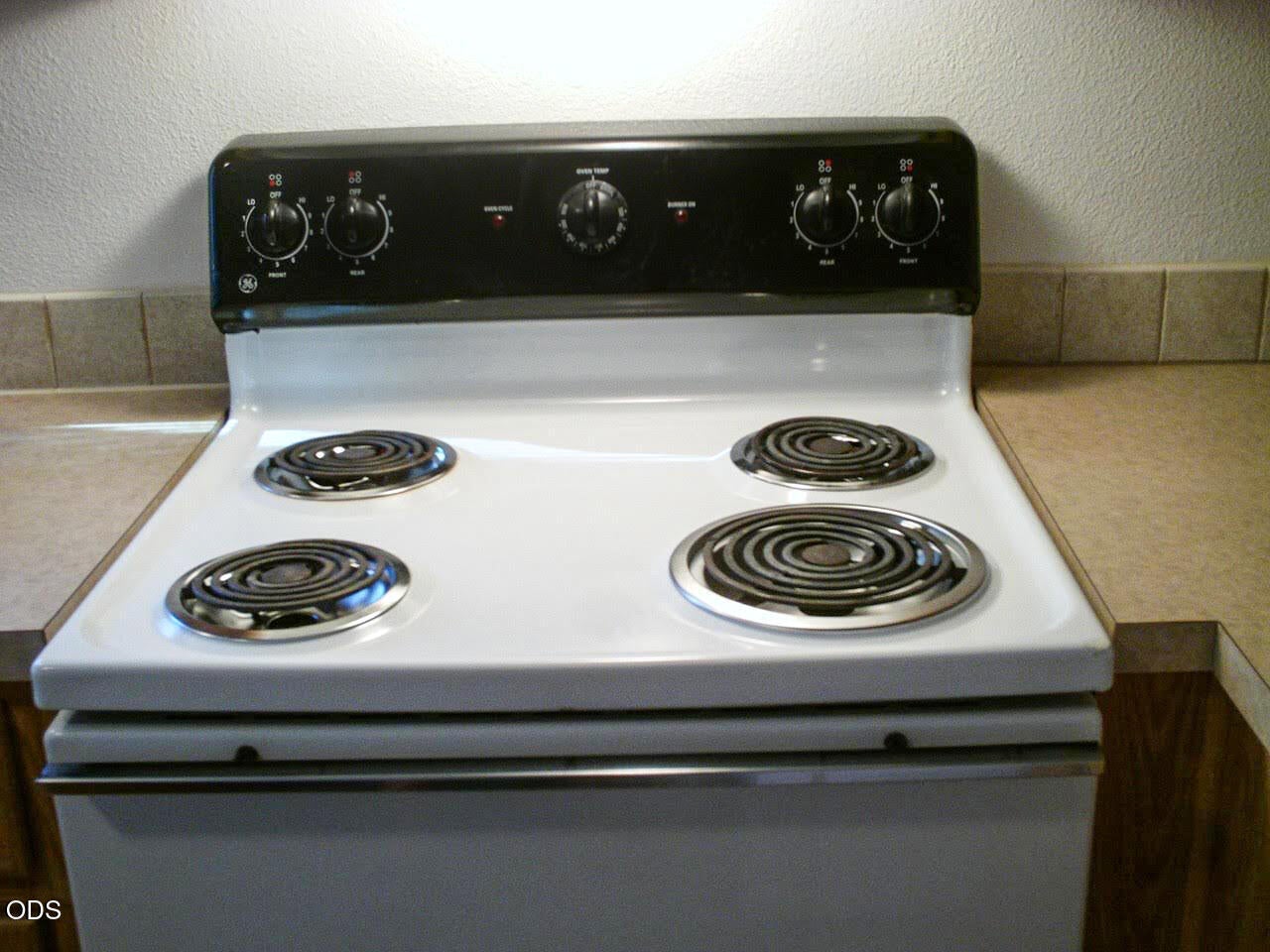 Photo of 17044 Whittier Drive 5 of 28