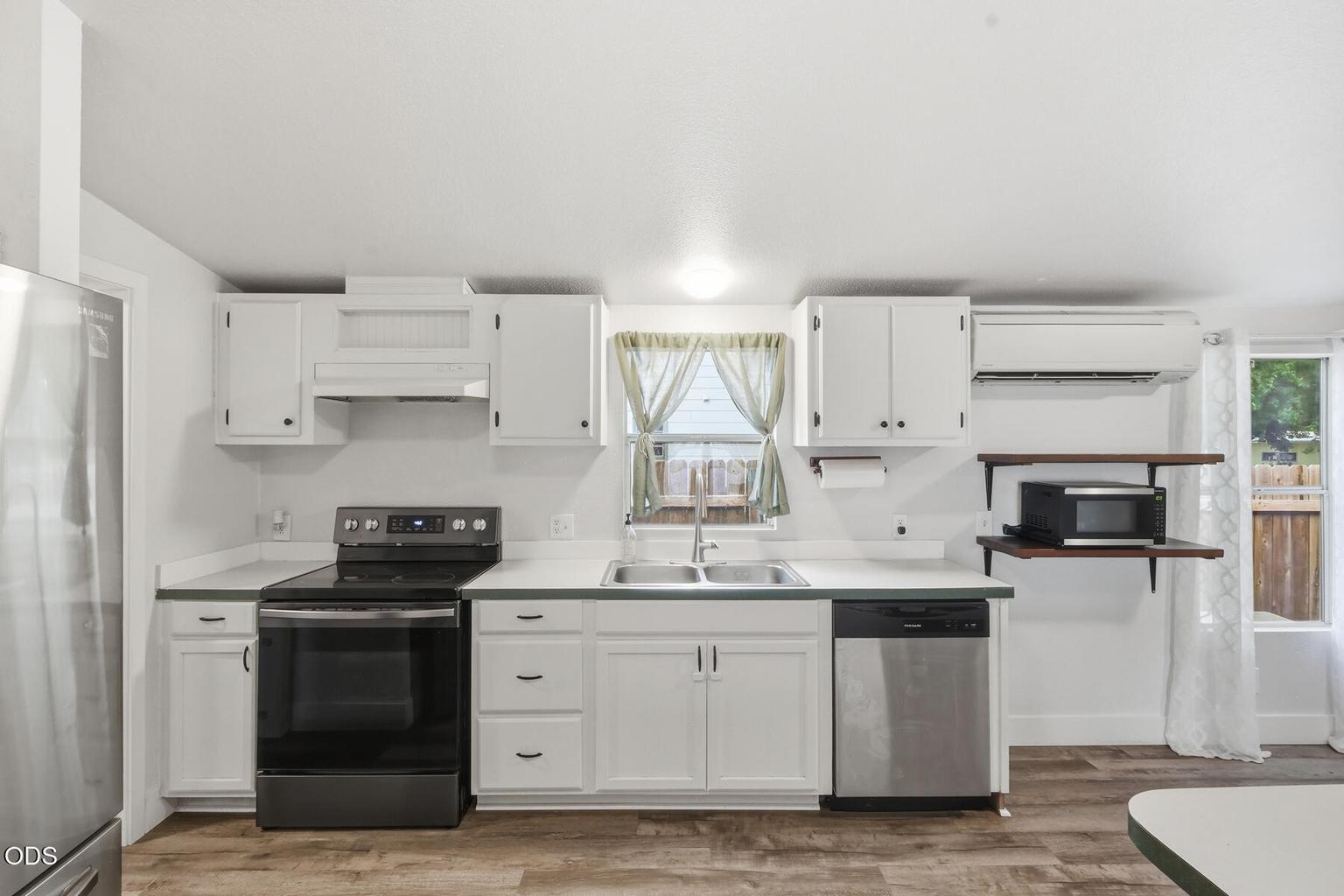 Photo of 194 SE Garner Street 6 of 30
