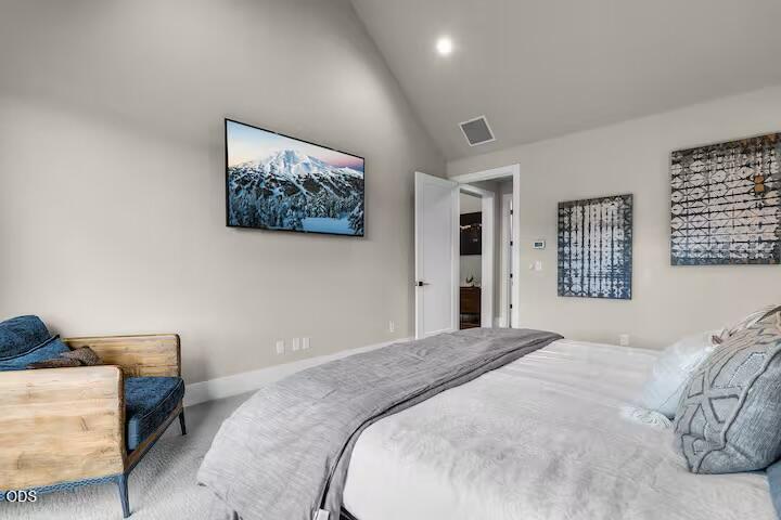 Photo of 15175 SW Two Saddle Court 15 of 61