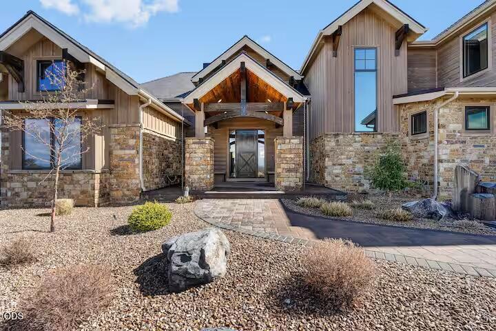 Photo of 15175 SW Two Saddle Court 4 of 61