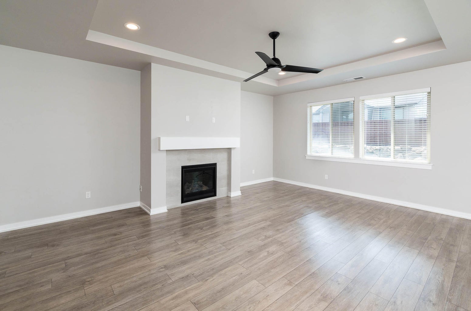 Spacious living room with gas fireplace