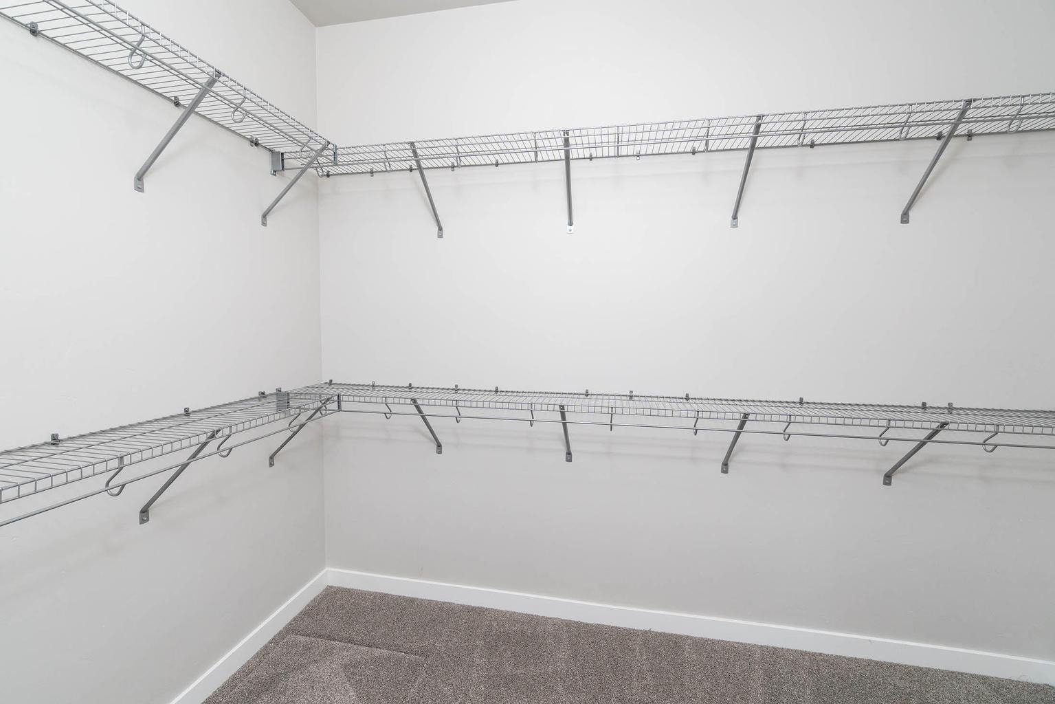 Photo of 1076 NE Henry Drive 14 of 30