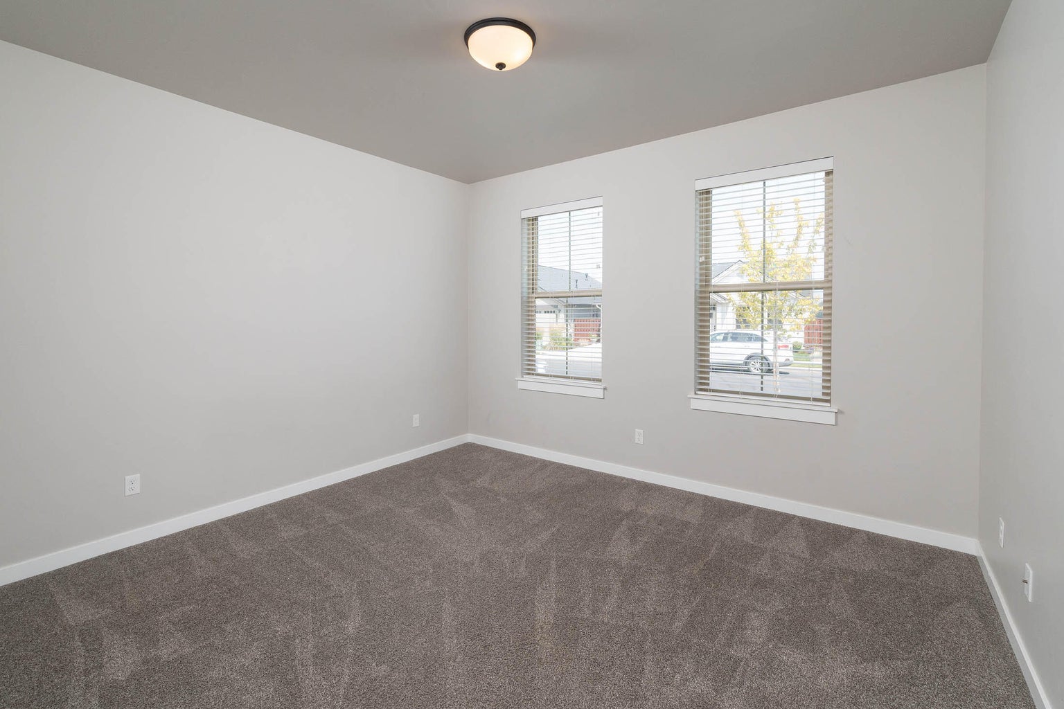 Photo of 1076 NE Henry Drive 16 of 30