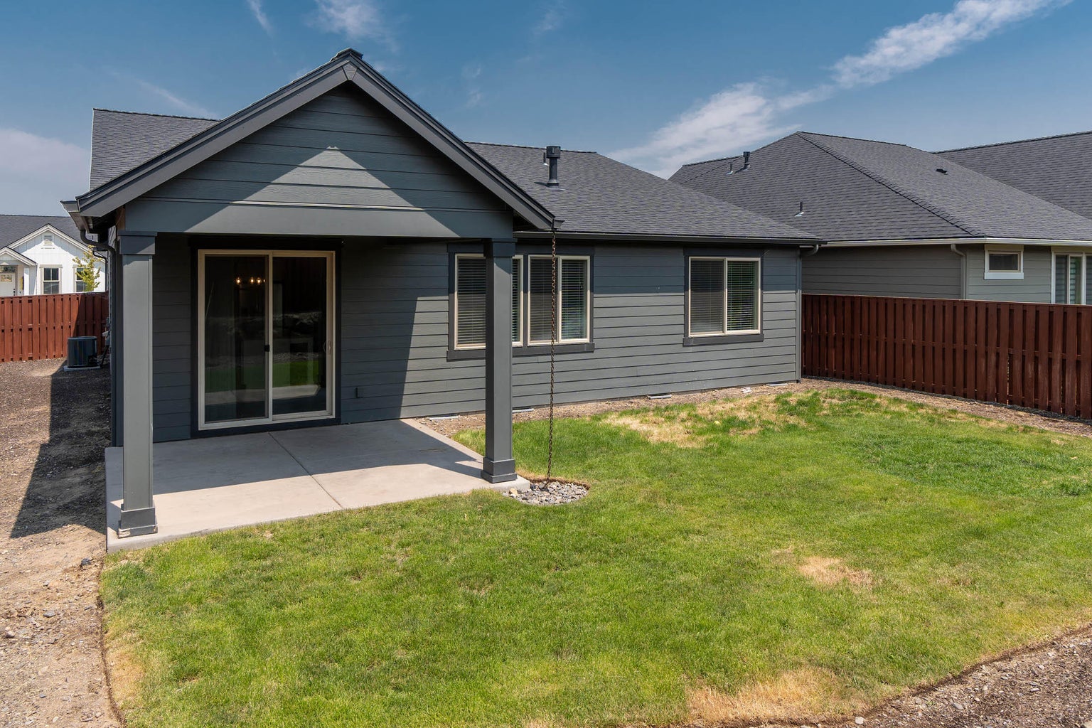 Photo of 1076 NE Henry Drive 23 of 30